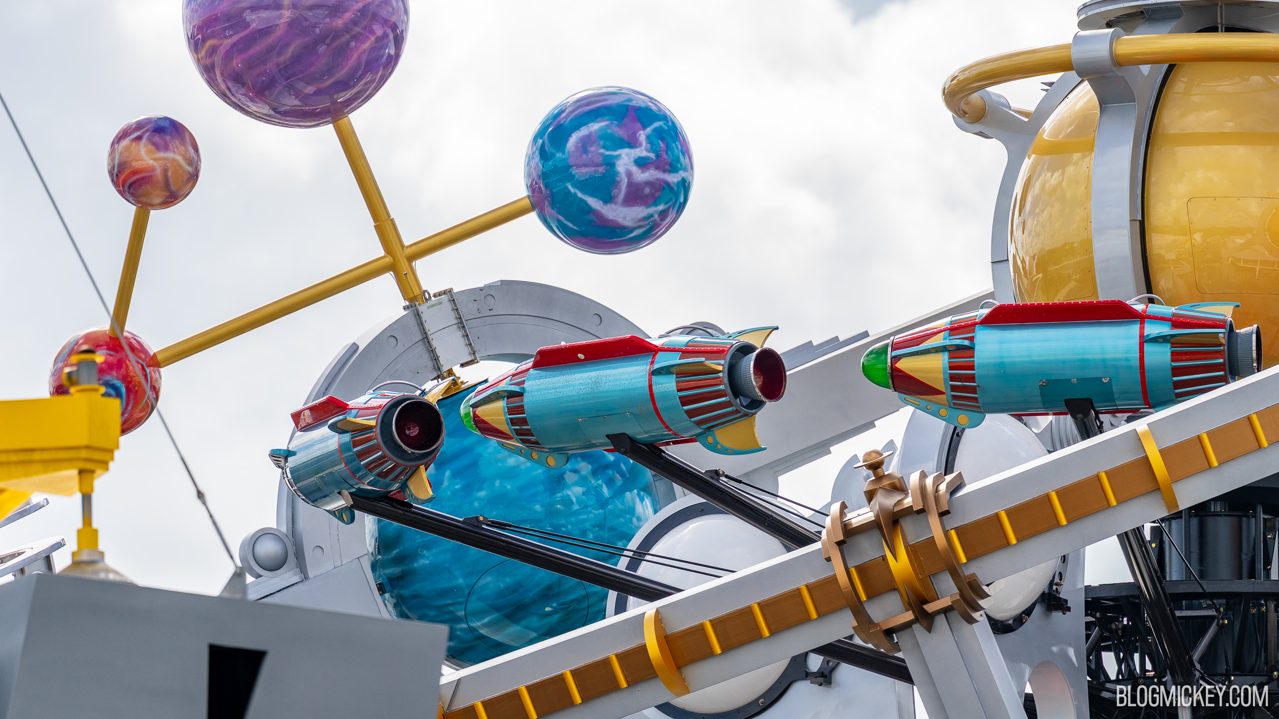 Celestial Spin: Astro Orbiter Spinning Again in Tomorrowland During ...