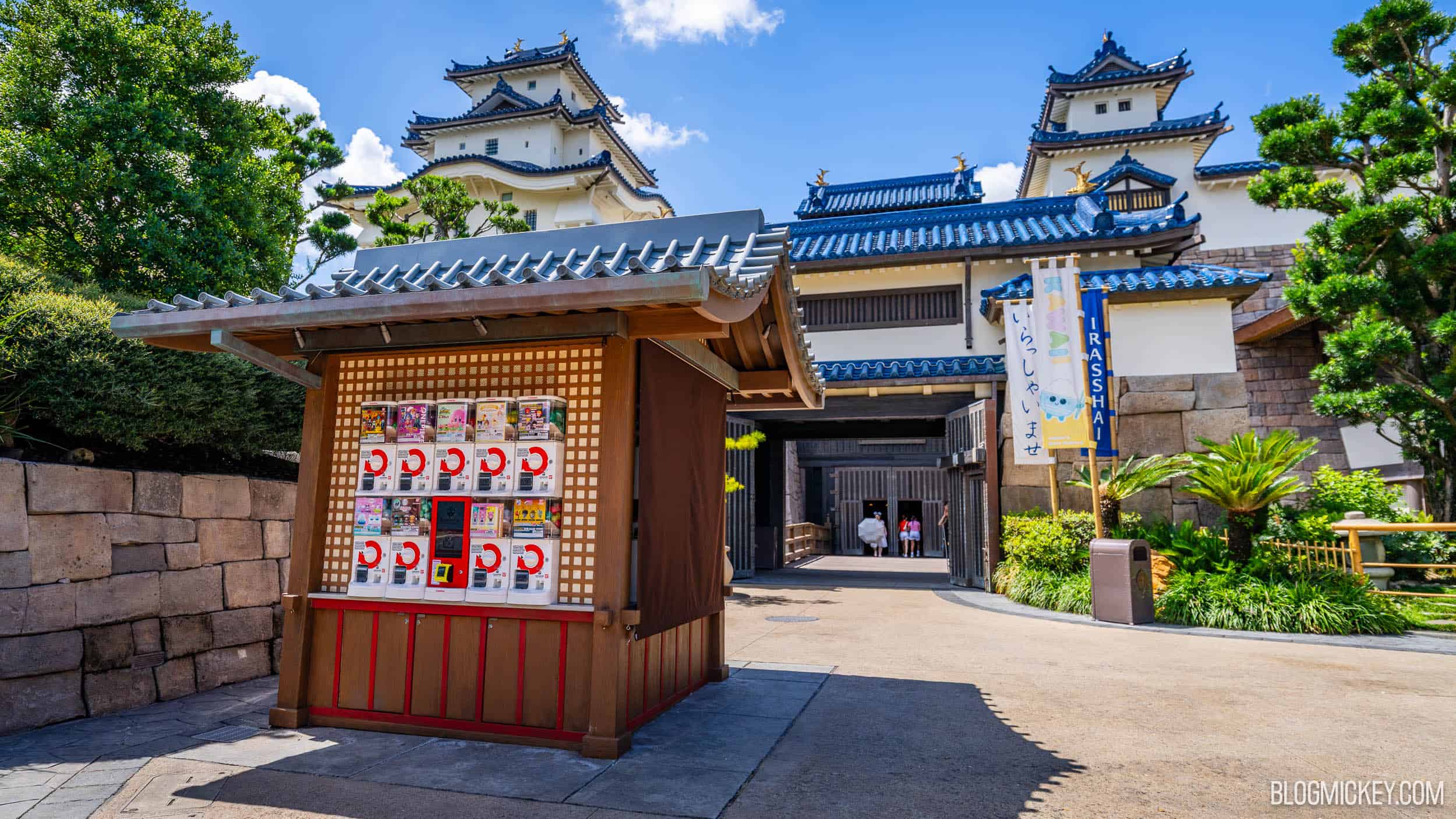 【海外ディズニー限定】Epcot World Showcase ピンバッジセット mqdefault.jpg