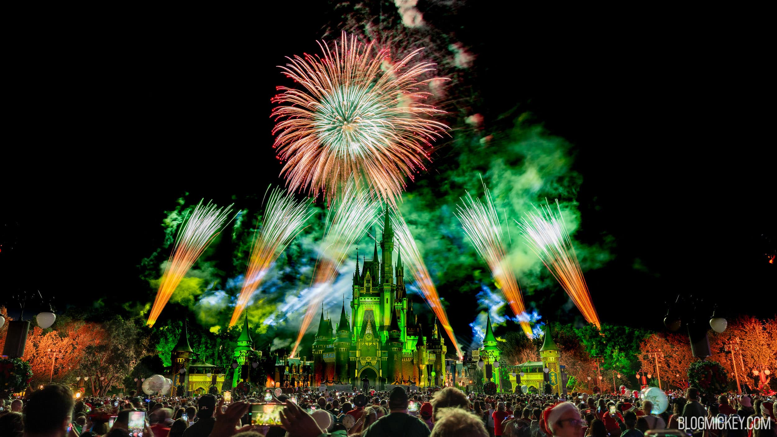 Only Three Dates Remain for Mickey's Very Merry Christmas Party 2025