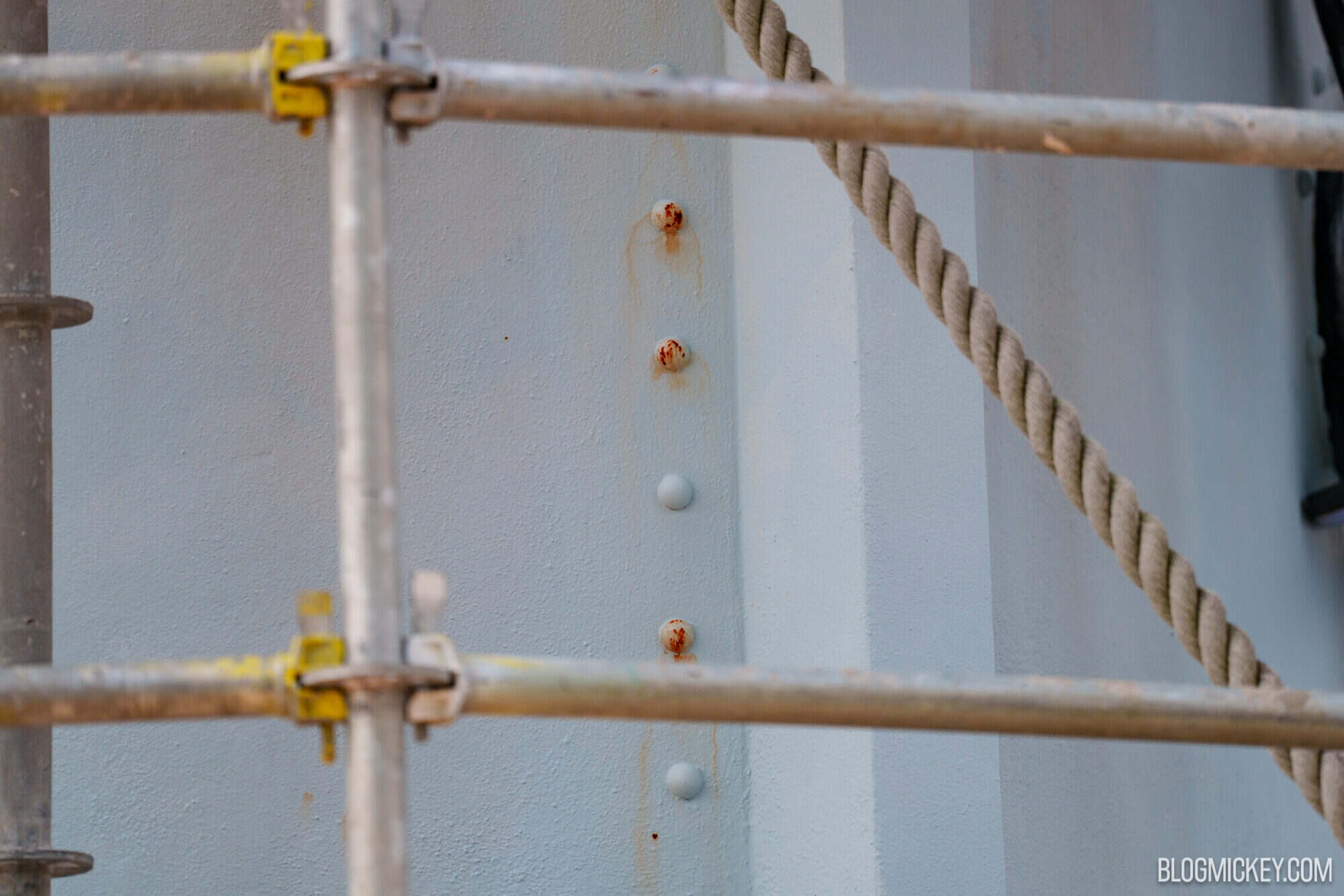 Rust marks on Echo Lake Dockside Diner ship at Disney World.